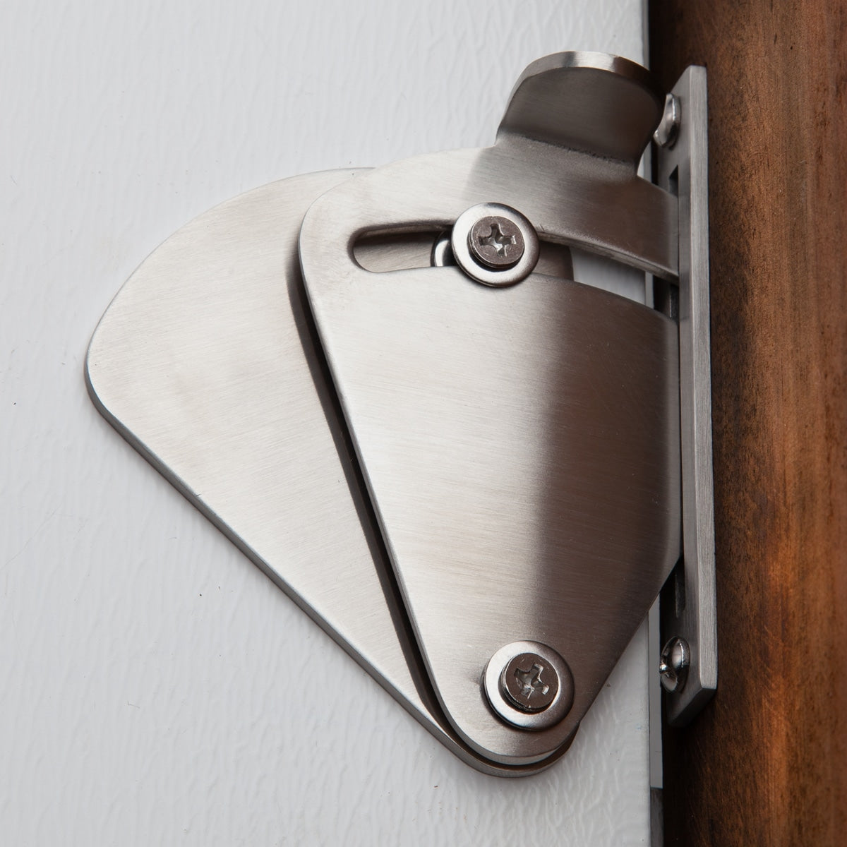 LATCH LOCK BARN DOOR BRUSHED