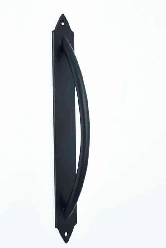 PULL HANDLE ON PLATE BLACK 30MM