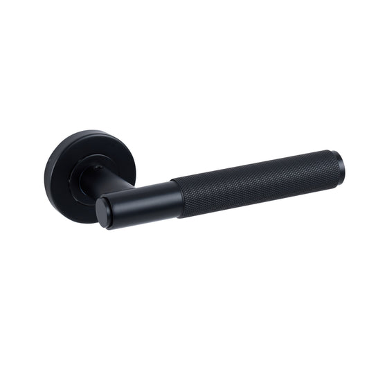 KNURLED LEVER HANDLE ON ROSE BLACK INCLUDING ESCUTCHEONS
